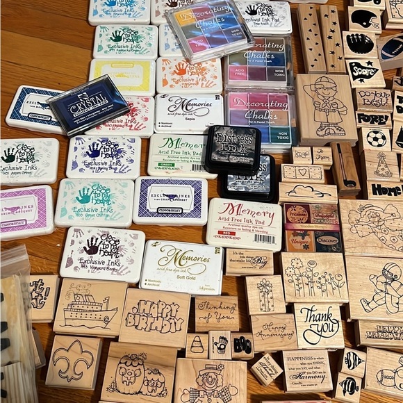 30 rubber stamps and 10 ink pads - Picture 7 of 7